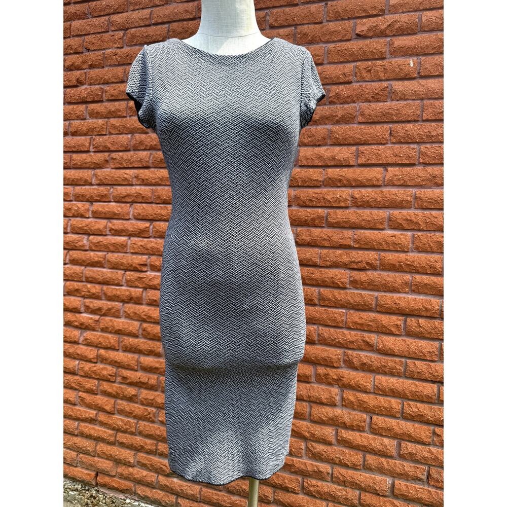 zara knit women's geometric print dress medium black and white